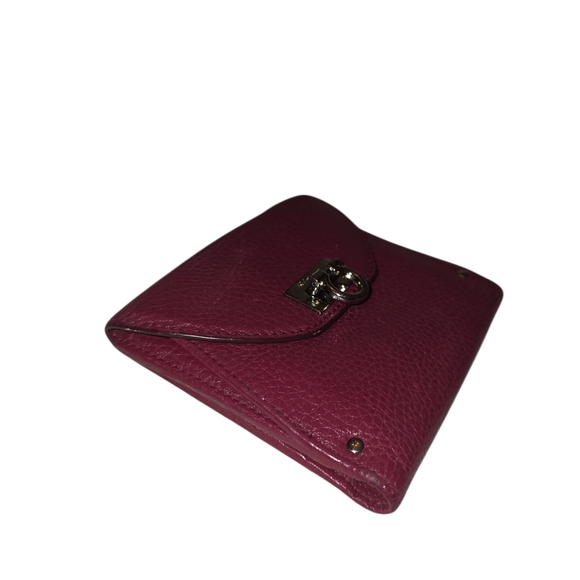 SALVATORE FERRAGAMO Burgundy Leather Ganchini Bifold Compact Wallet - Picture 14 of 16